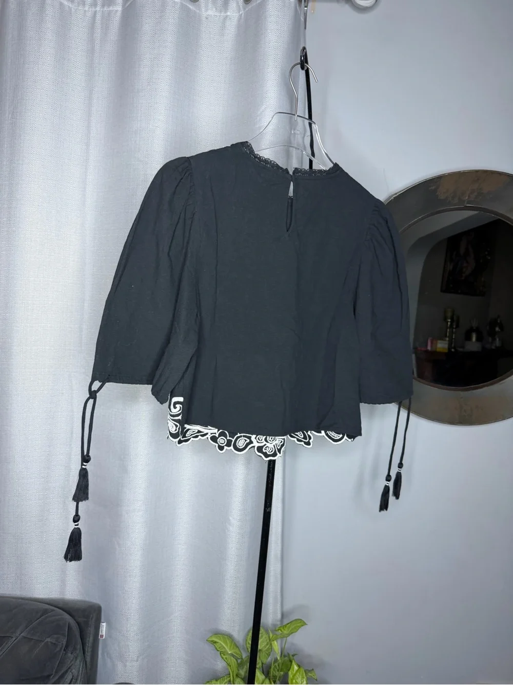 NWT Zara Woman Embroidery PUFF SLEEVE EMBROIDERED BLOUSE Top Size S Small